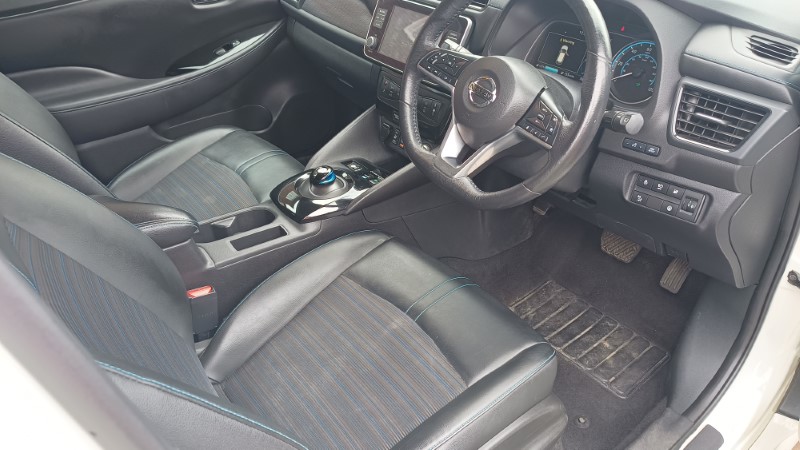 Nissan Leaf White For Sale (7)